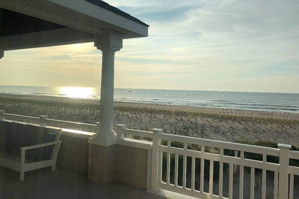 Photo of Patio Balcony in South Beach Haven