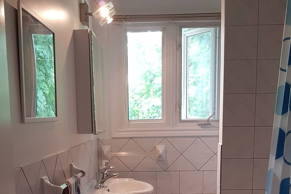 Photo of Bathroom in Aylmer