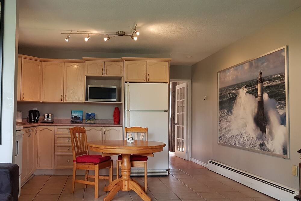 Photo of Kitchen in Aylmer