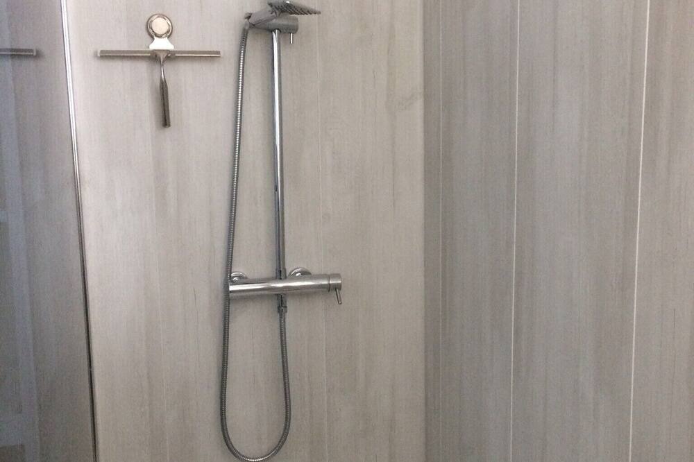 Photo of Bathroom in Thezillieu