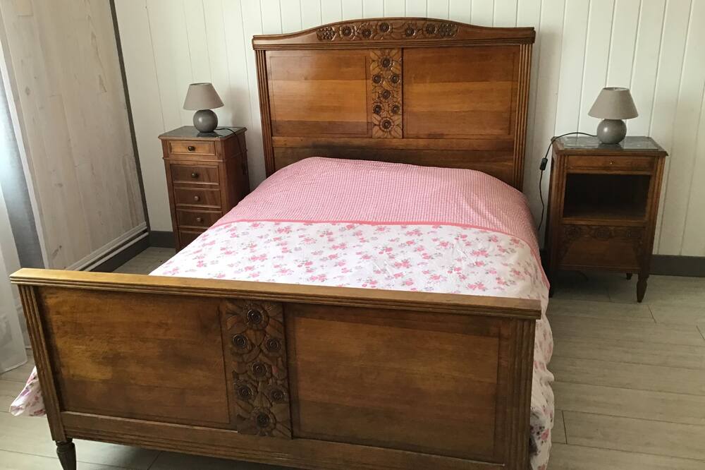 Photo of Bedroom in Thezillieu