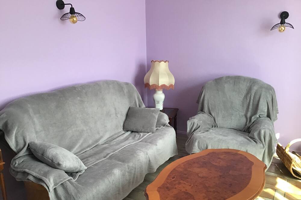 Photo of Livingroom in Thezillieu