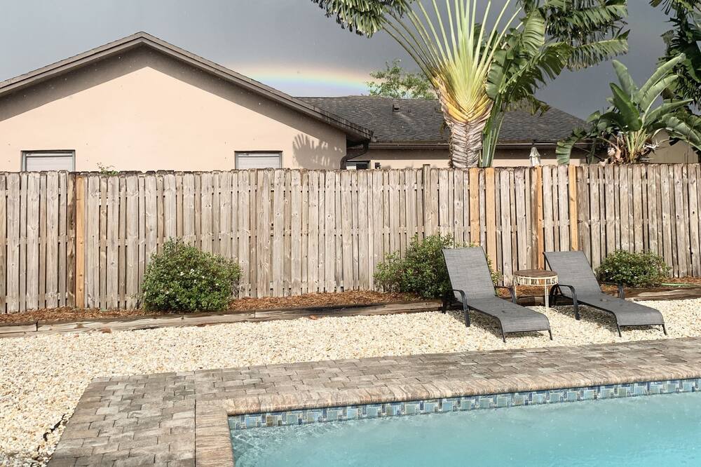 Photo of Outdoor in Hamptons at Boca Raton