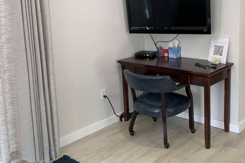 Photo of Bedroom in Hamptons at Boca Raton