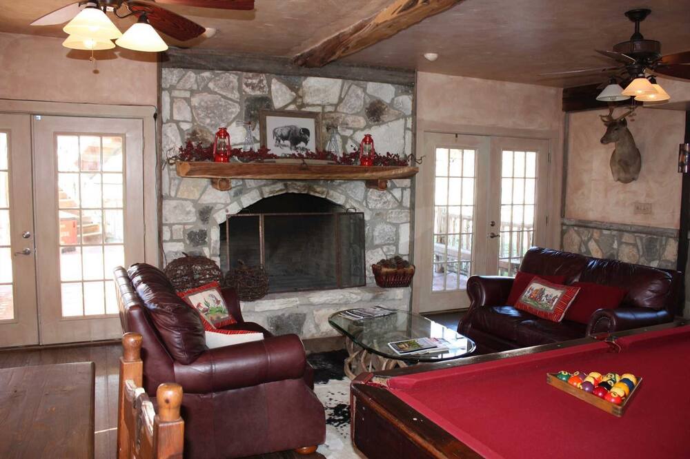 Photo of Livingroom in Tarpley