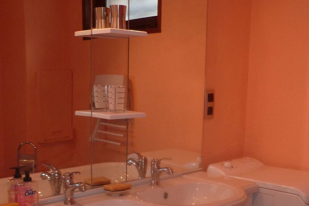 Photo of Bathroom in Barcelonnette