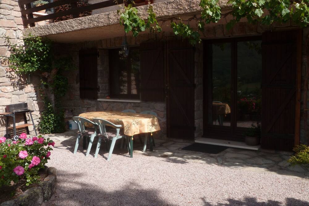 Photo of Patio Balcony in Barcelonnette