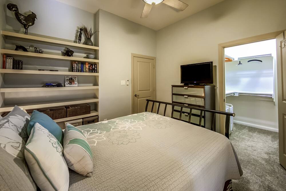 Photo of Bedroom in Flower Mound
