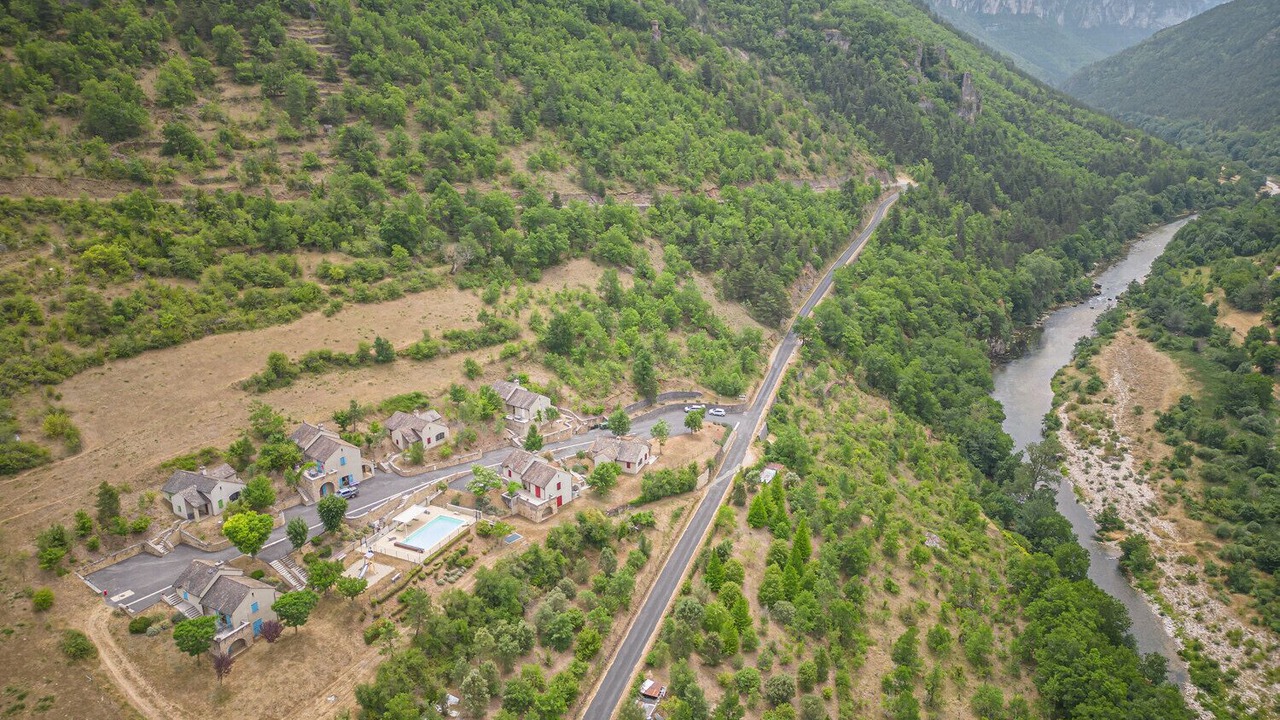 Photo of Outdoor in Saint-Rome-de-Dolan