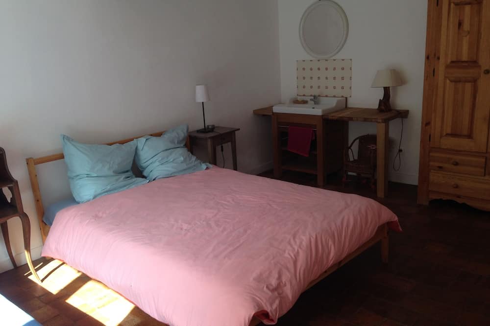 Photo of Bedroom in Hericy
