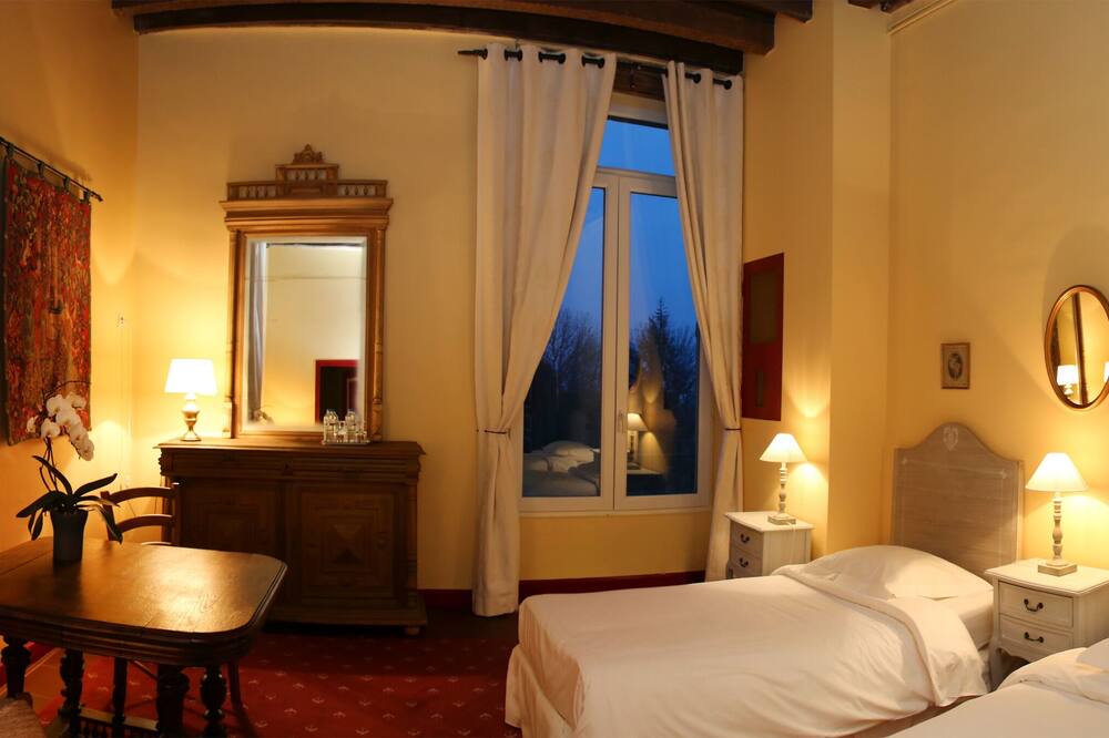 Photo of Bedroom in Beaumont-Sardolles