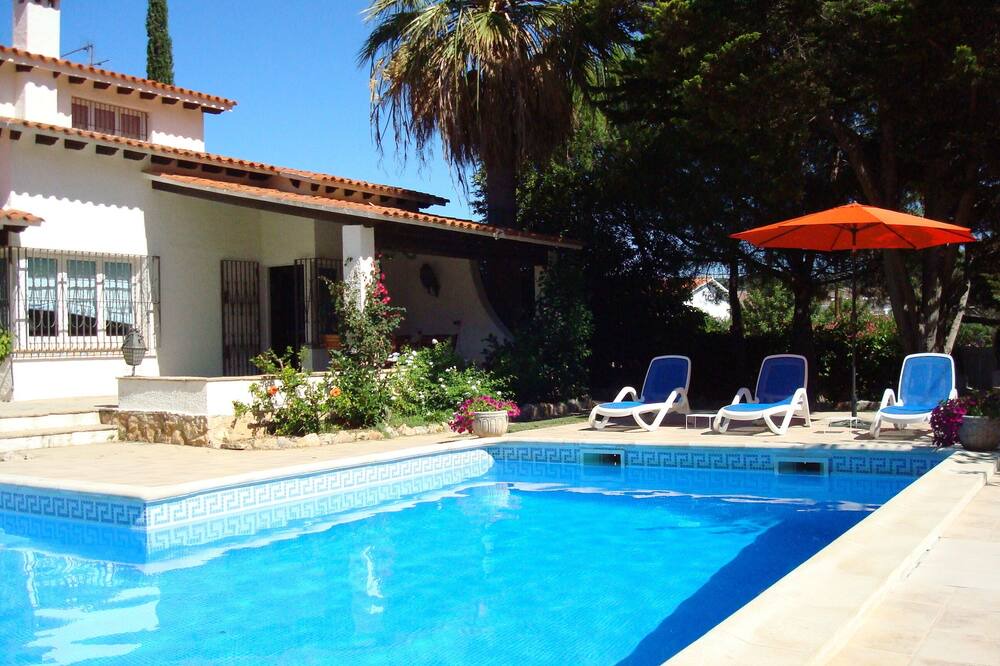 Photo of Outdoor in El Roc de Sant Gaieta
