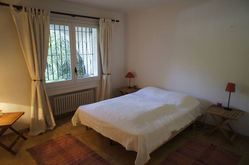 Photo of Bedroom in El Roc de Sant Gaieta