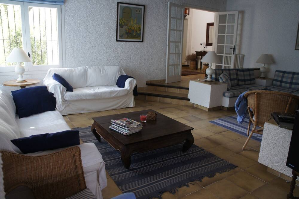 Photo of Livingroom in El Roc de Sant Gaieta