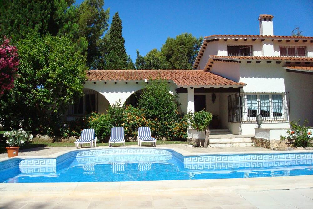 Photo of Outdoor in El Roc de Sant Gaieta