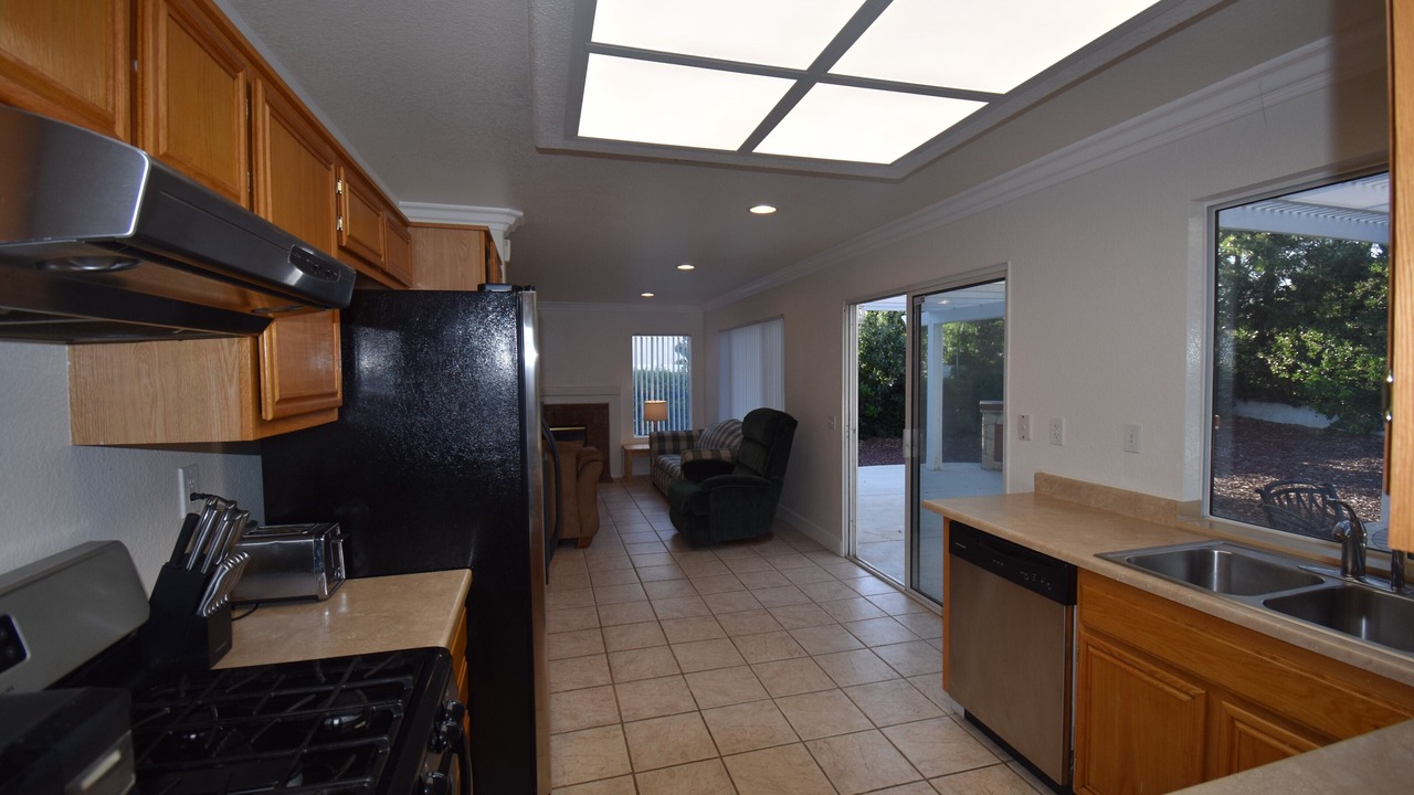Photo of Kitchen in Paloma Del Sol