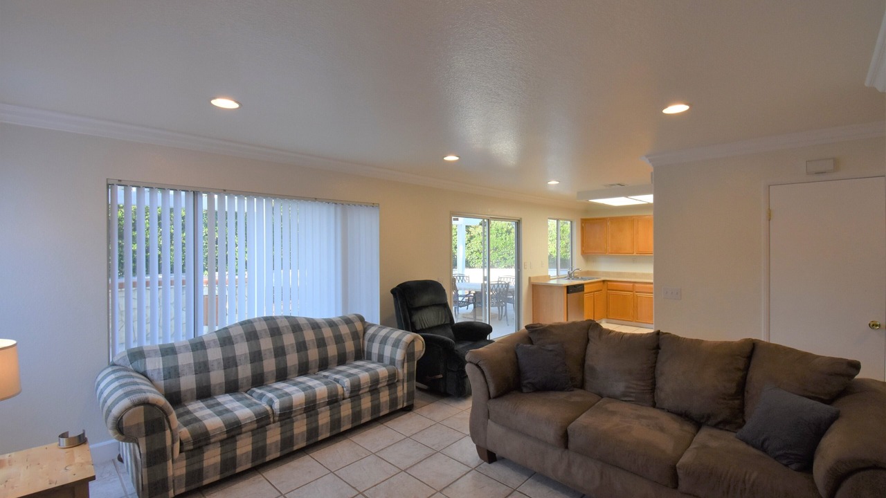 Photo of Livingroom in Paloma Del Sol