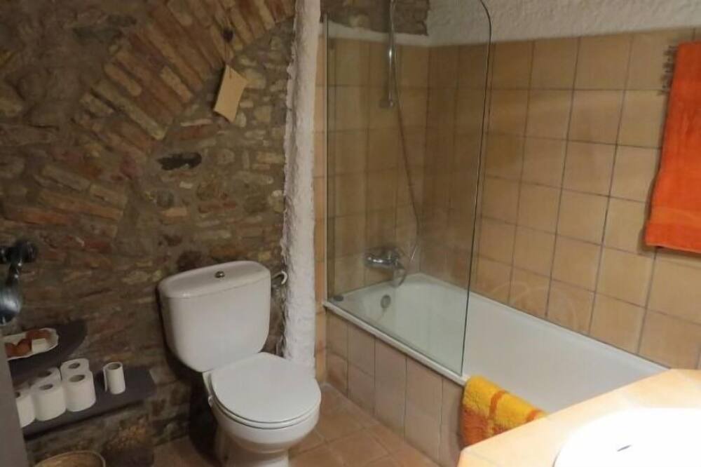 Photo of Bathroom in Castello d'Empuries