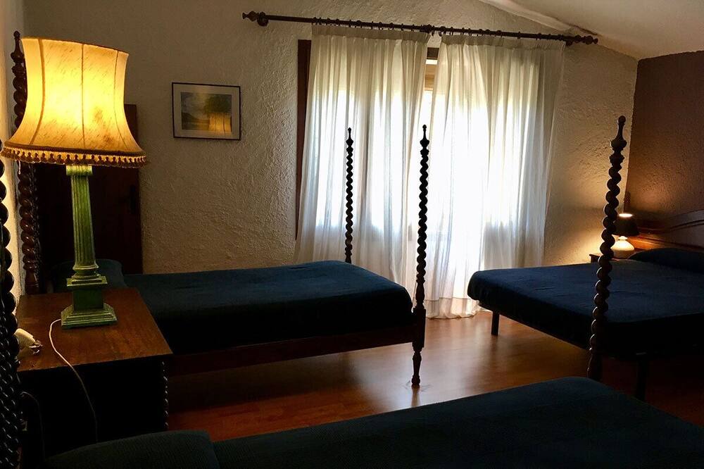 Photo of Bedroom in Tordera