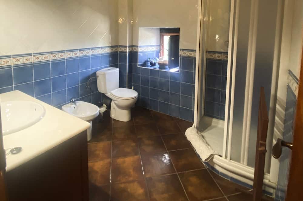 Photo of Bathroom in Orduna