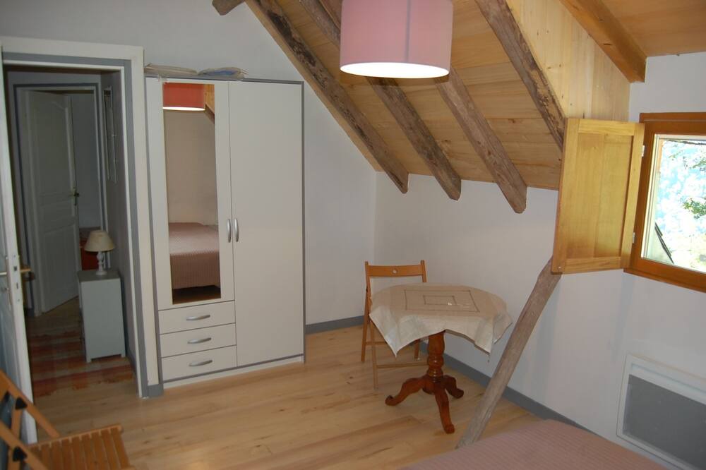 Photo of Livingroom in Uchentein