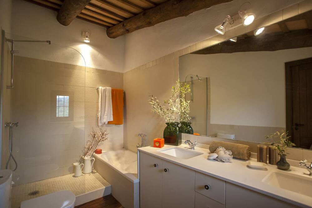 Photo of Bathroom in Olerdola