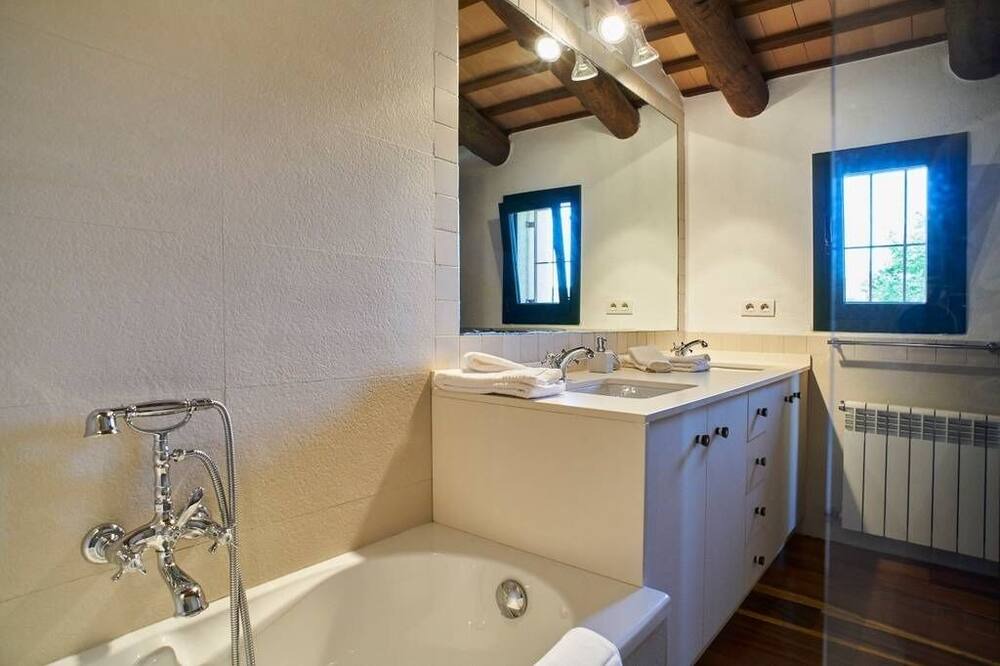 Photo of Bathroom in Olerdola