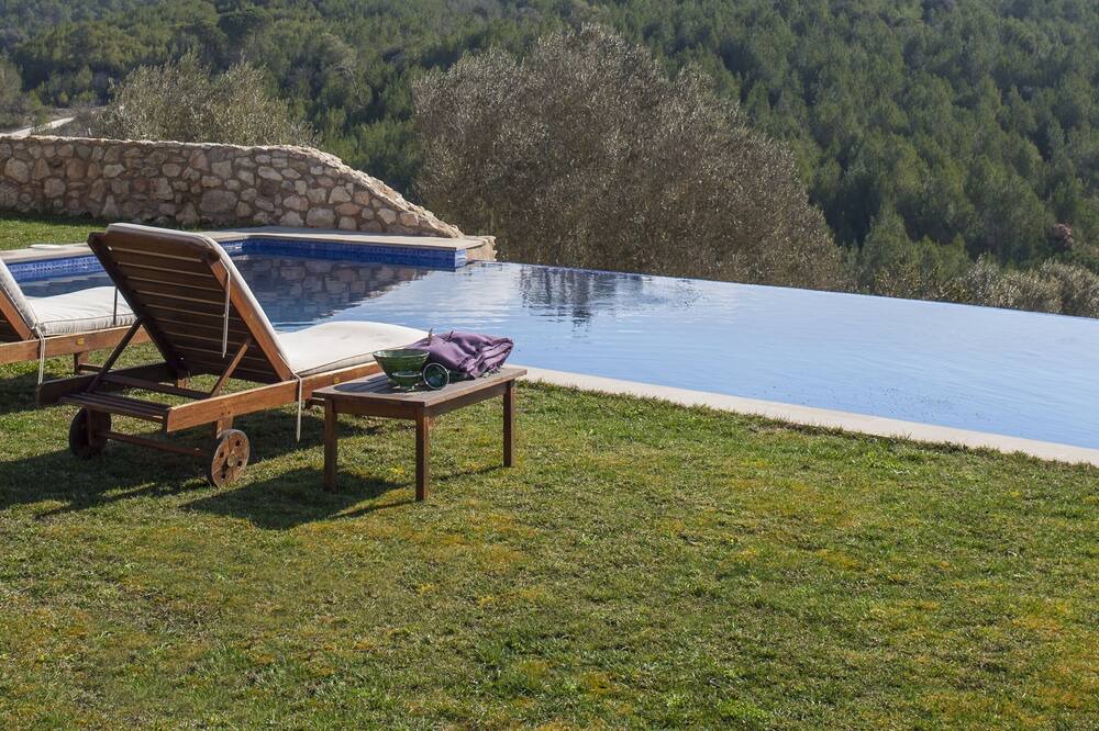 Photo of Outdoor in Olerdola