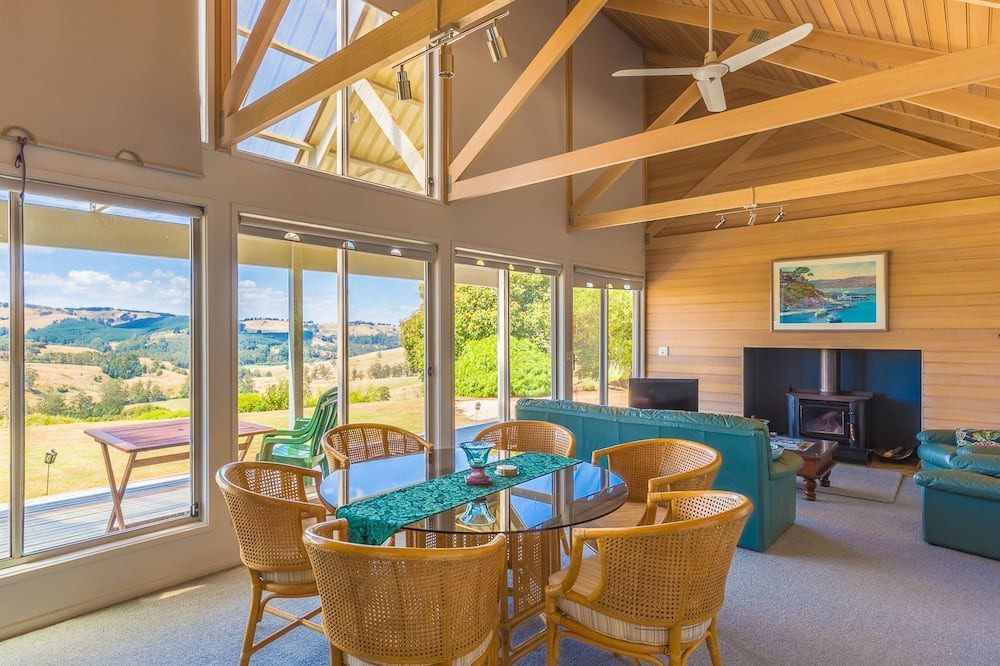 Photo of Livingroom in Hallston