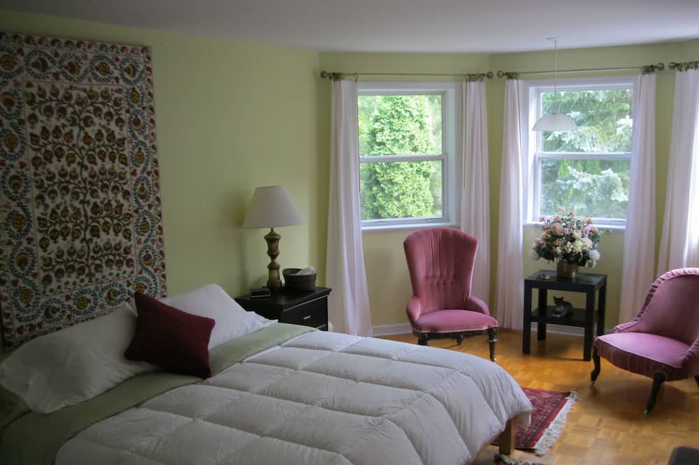 Photo of Bedroom in Ste Petronille