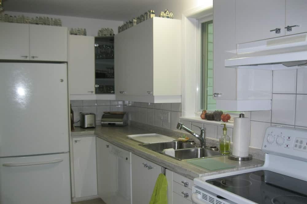Photo of Kitchen in Ste Petronille
