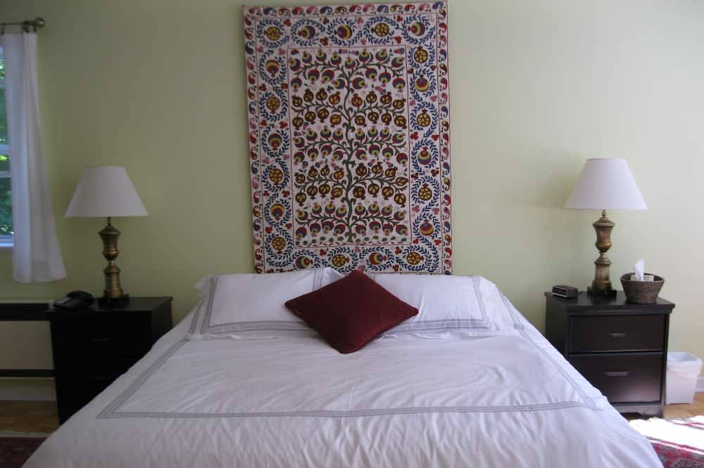 Photo of Bedroom in Ste Petronille