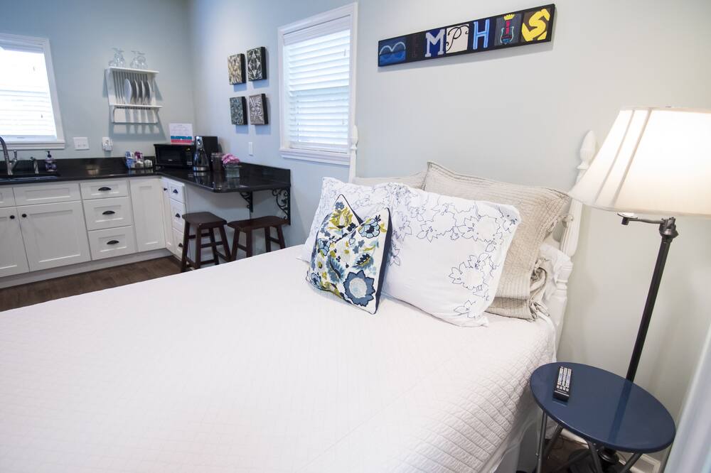 Photo of Bedroom in East Memphis