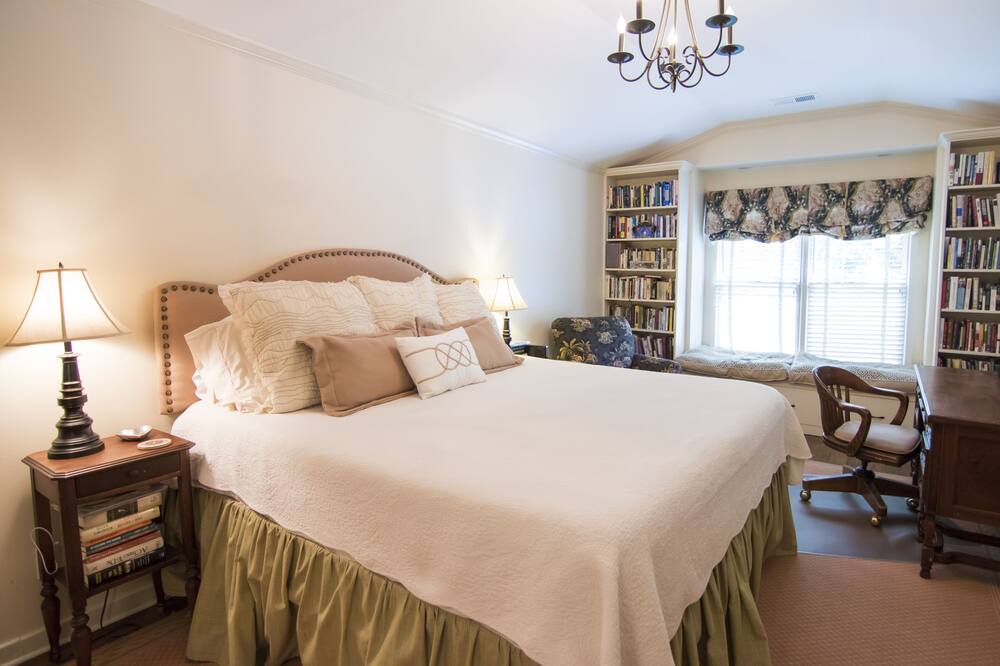 Photo of Bedroom in East Memphis