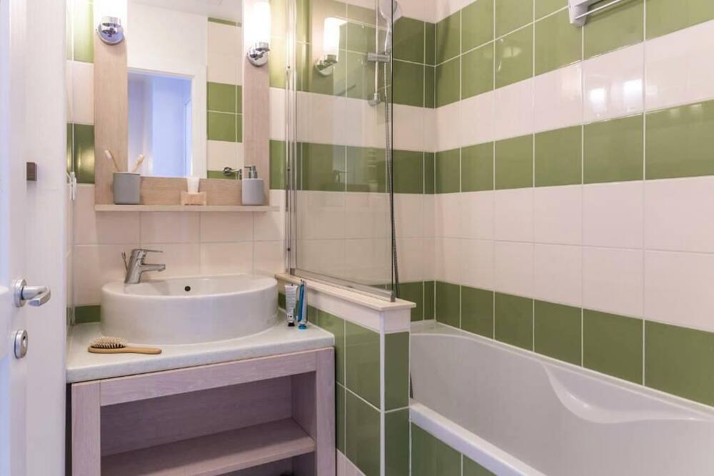 Photo of Bathroom in Pornichet