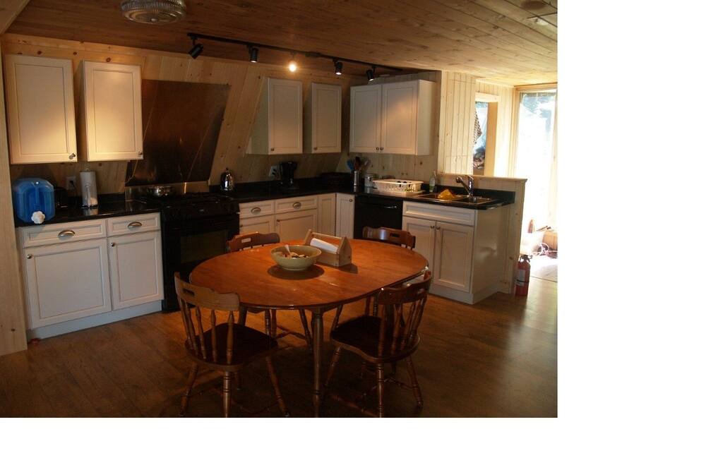 Photo of Kitchen in Broadbent