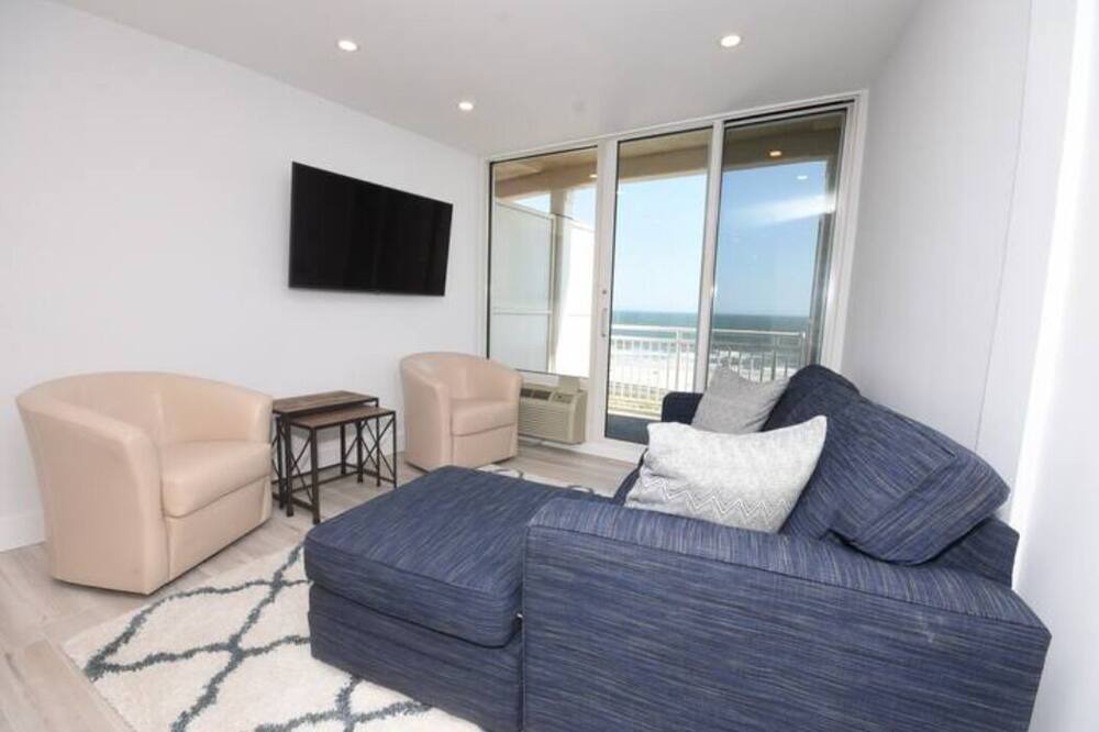 Photo of Livingroom in Lido Beach