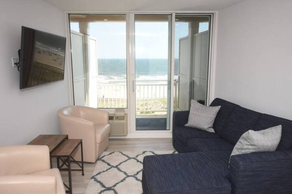 Photo of Livingroom in Lido Beach