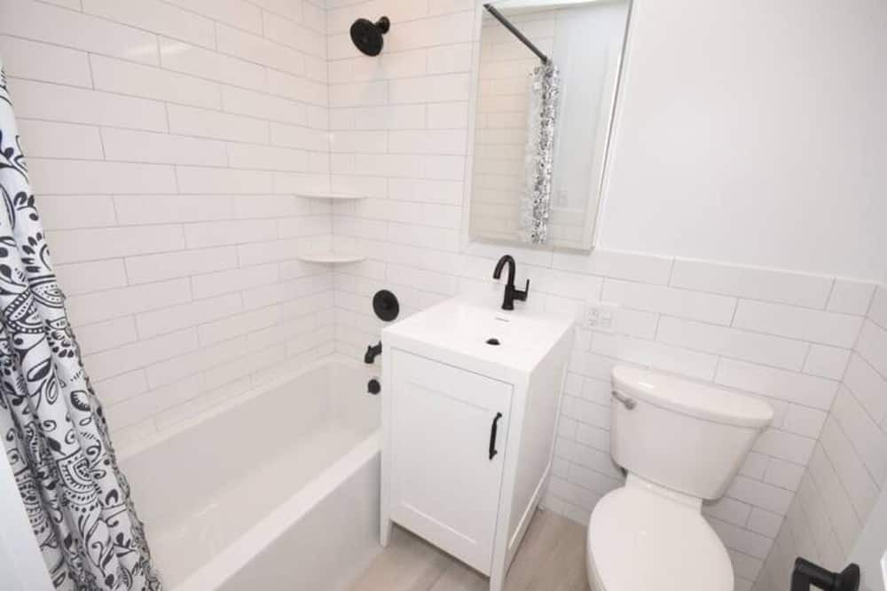 Photo of Bathroom in Lido Beach