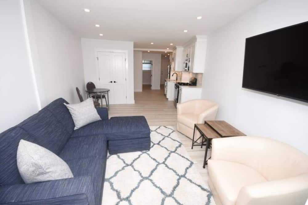 Photo of Livingroom in Lido Beach