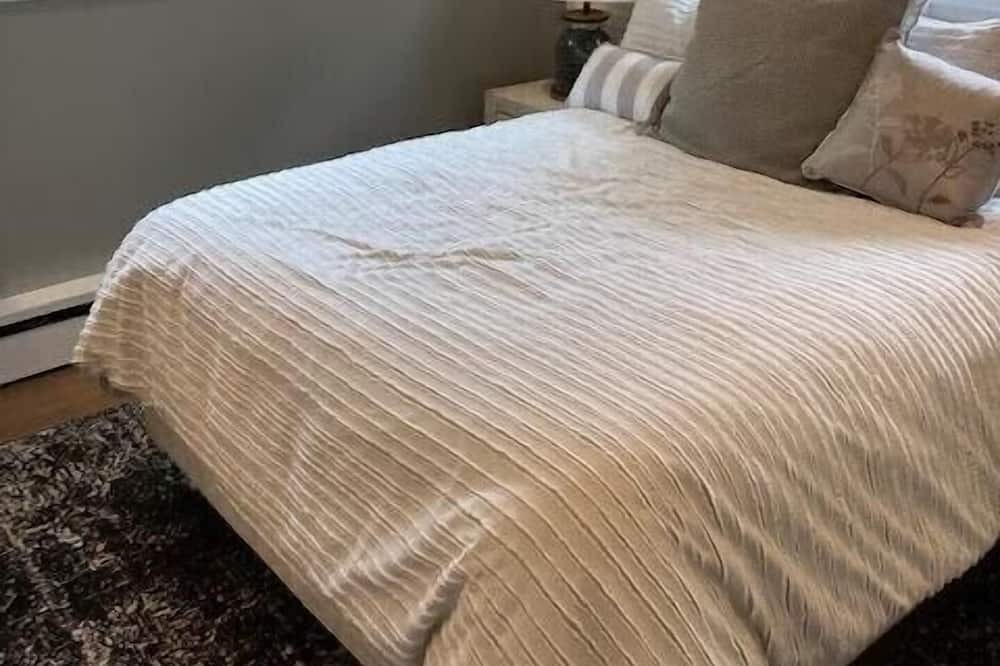 Photo of Bedroom in Ocean Beach