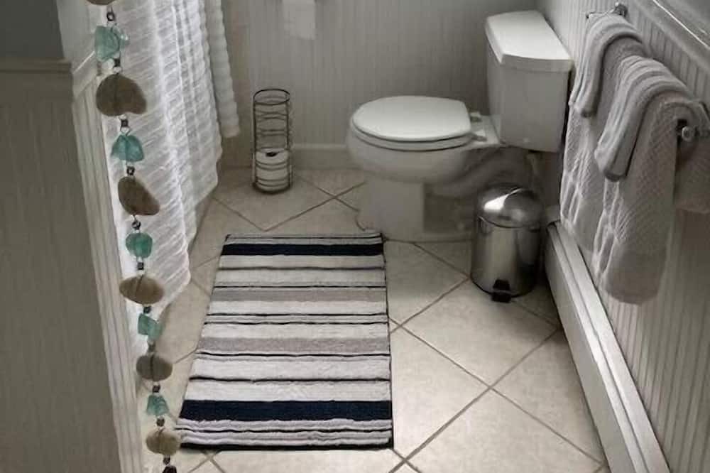 Photo of Bathroom in Ocean Beach