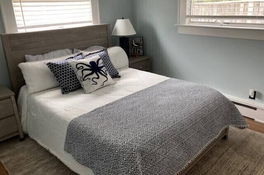 Photo of Bedroom in Ocean Beach