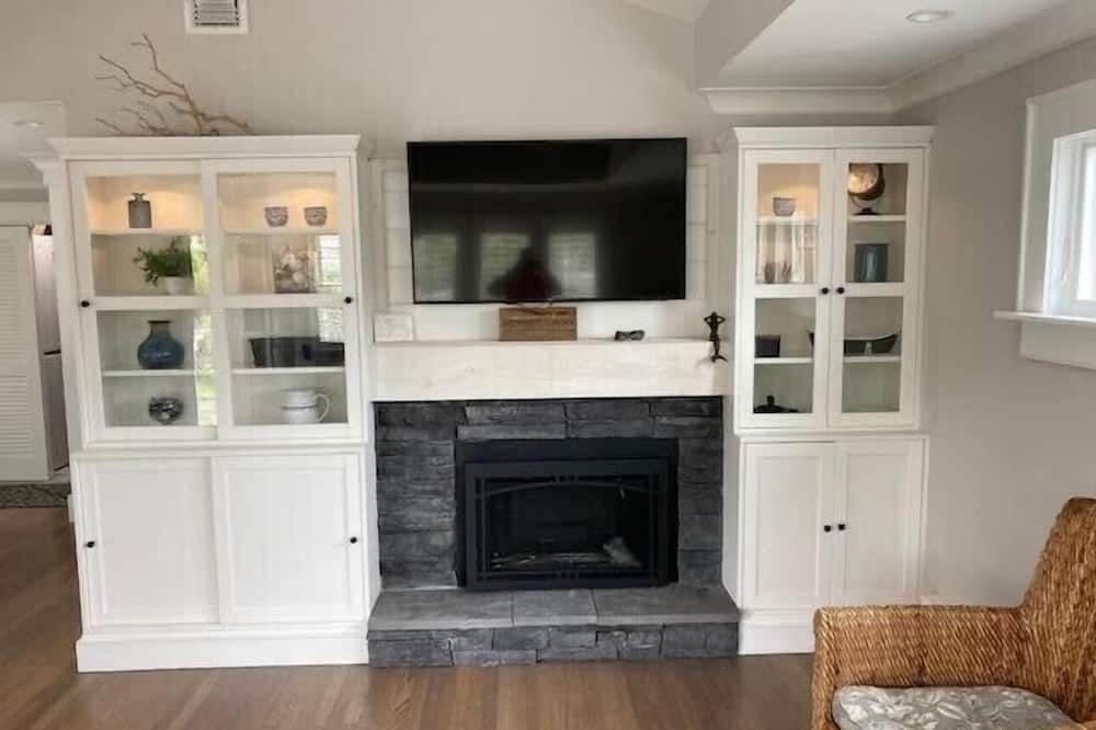 Photo of Livingroom in Ocean Beach