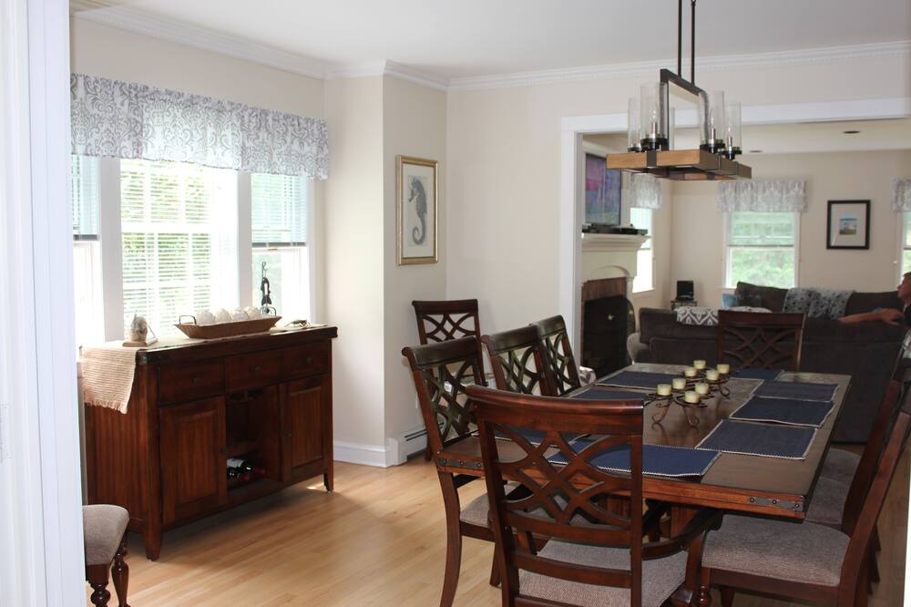 Photo of Livingroom in Southold