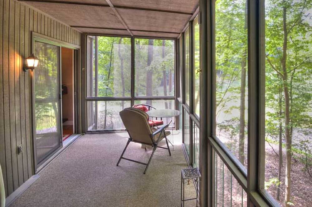 Photo of Patio Balcony in Big Canoe