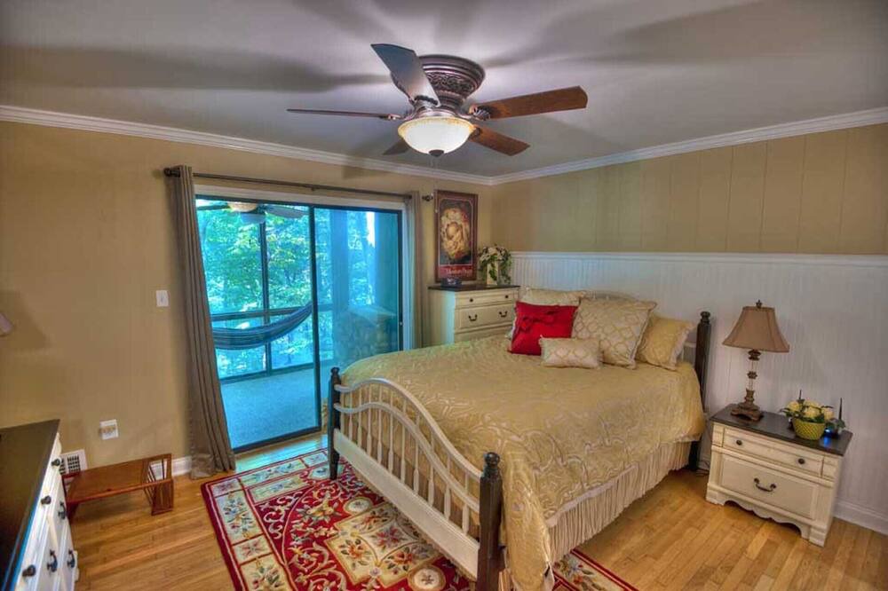 Photo of Others in Big Canoe