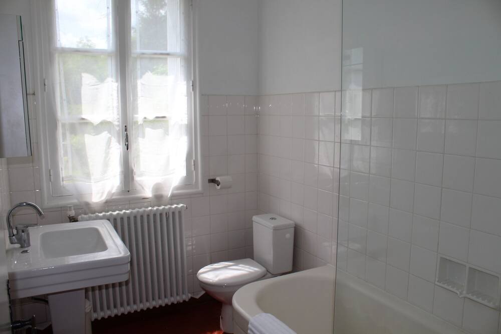 Photo of Bathroom in Saint-Antonin Noble Val