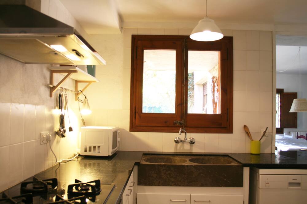 Photo of Kitchen in Torroella de Montgri