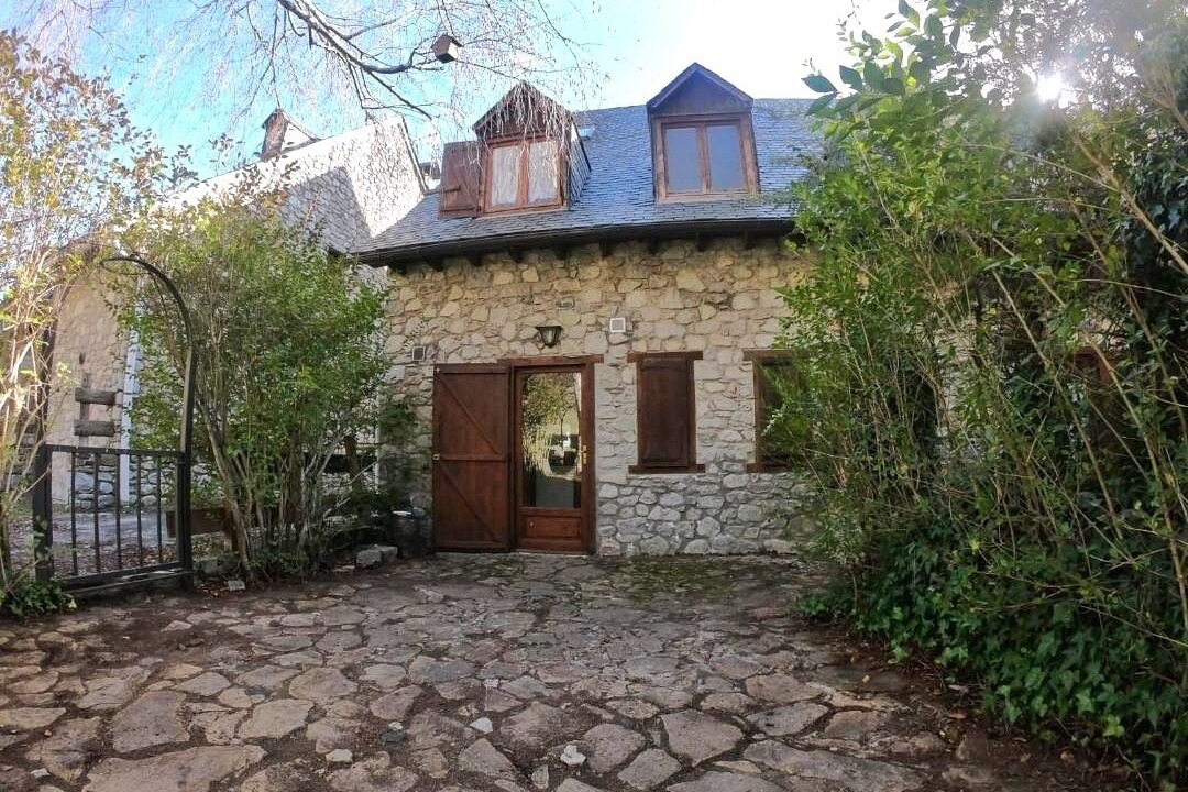 Photo of Outdoor in Arties